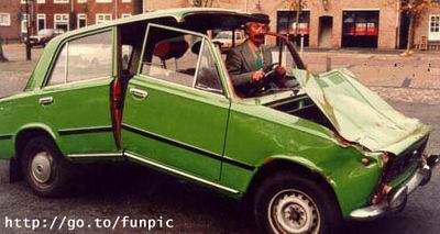 09-05_07_car20broke2ey.jpg