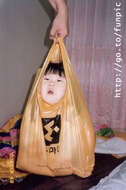09-05_07_kidbag9is.jpg